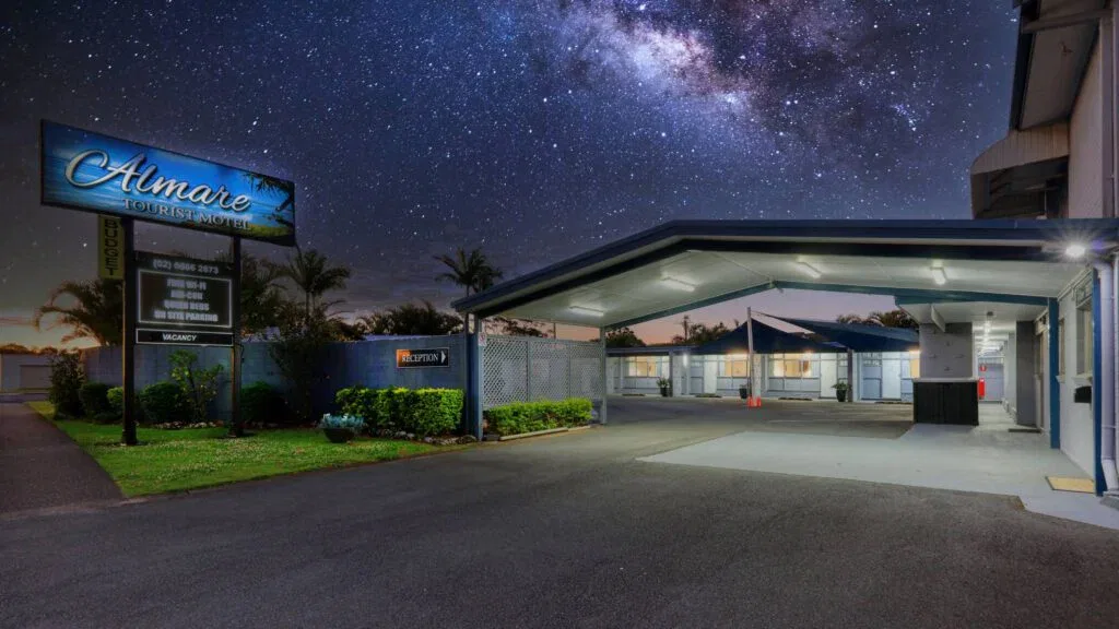 almare tourist motel entrance at night with starry sky